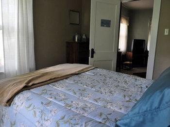 Lazy T Ranch Guest House Manhattan Zewnętrze zdjęcie