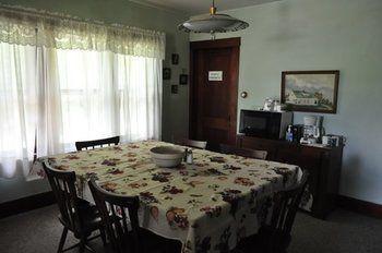 Lazy T Ranch Guest House Manhattan Zewnętrze zdjęcie